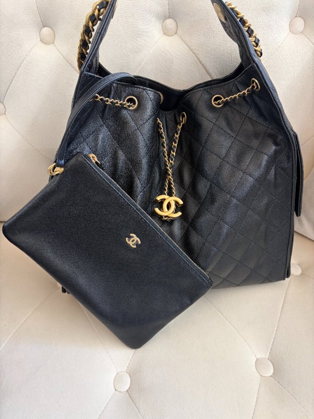 Chanel 25 Medium Handbag in Black - Picture 2 of 10